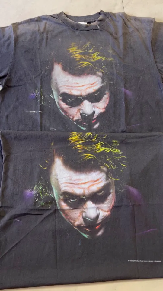 ⚠️This season's most important Batman and Joker IP collaboration SAINT Mxxxxxx x The Dark Knight BTM SS TEE /JOKER/BLACK Dark Knight Batman co-branded Joker character TEE Washed black S-XL Assute ready-to-wear dyeing, faded, re-washed and distressed, authentic proofing, custom-woven correct main mark, washed mark, difference between pictures and production, top-notch printing technology, God restores every pore of the Joker's headshot
